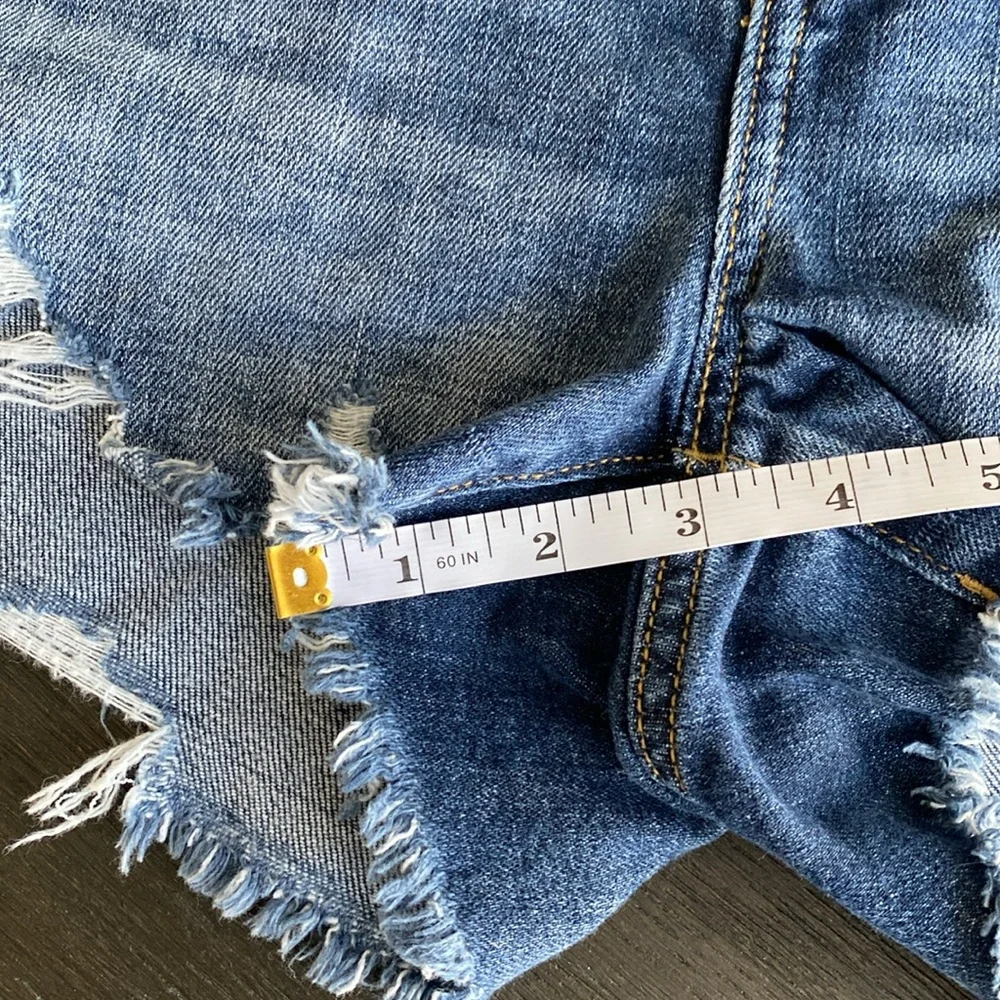 Aerie distressed denim shorts - Picture 7 of 8